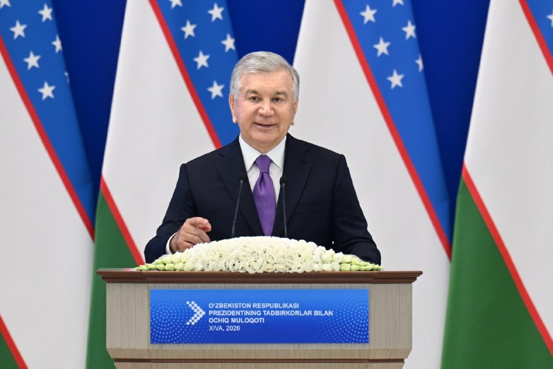 Prezident Shavkat Mirziyoyev Xorazmda tadbirkorlar bilan ochiq muloqot o‘tkazmoqda.