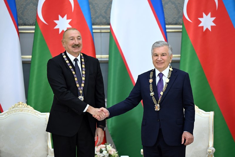 Oʻzbekiston va Ozarbayjon Prezidentlarini ikki mamlakatning oliy davlat mukofotlari – "Haydar Aliyev" ordeni va "Oliy Darajali Do‘stlik" ordeni bilan taqdirlash marosimi boʻlib oʻtdi.