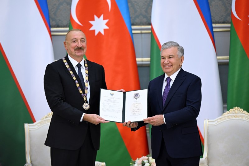 Oʻzbekiston va Ozarbayjon Prezidentlarini ikki mamlakatning oliy davlat mukofotlari – "Haydar Aliyev" ordeni va "Oliy Darajali Do‘stlik" ordeni bilan taqdirlash marosimi boʻlib oʻtdi.