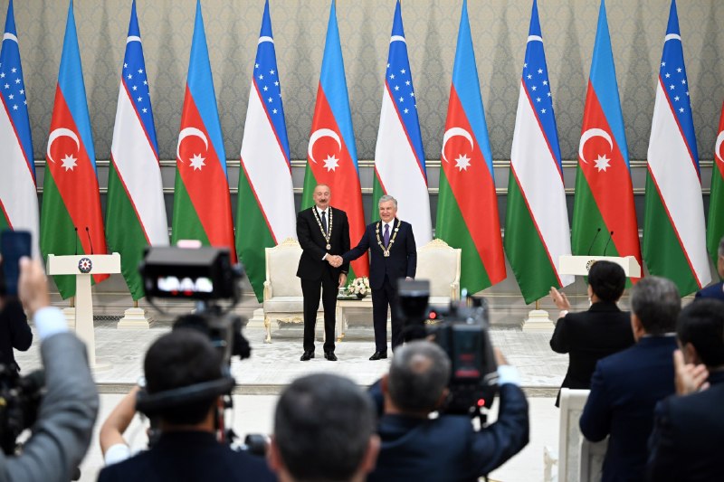 Oʻzbekiston va Ozarbayjon Prezidentlarini ikki mamlakatning oliy davlat mukofotlari – "Haydar Aliyev" ordeni va "Oliy Darajali Do‘stlik" ordeni bilan taqdirlash marosimi boʻlib oʻtdi.