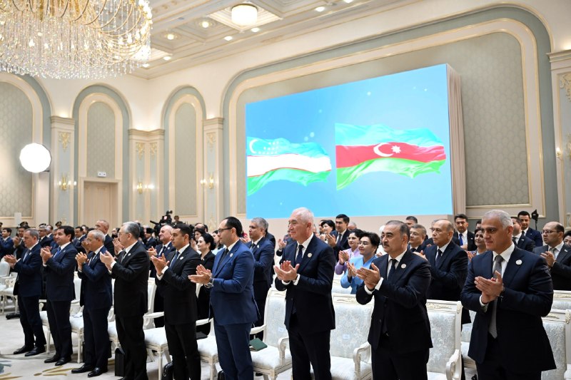 Oʻzbekiston va Ozarbayjon Prezidentlarini ikki mamlakatning oliy davlat mukofotlari – "Haydar Aliyev" ordeni va "Oliy Darajali Do‘stlik" ordeni bilan taqdirlash marosimi boʻlib oʻtdi.
