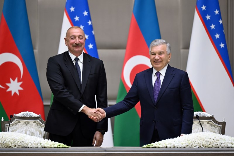 OAV vakillari bilan uchrashuvda Oʻzbekiston Respublikasi Prezidenti Shavkat Mirziyoyev va Ozarbayjon Respublikasi Prezidenti Ilhom Aliyev boʻlib oʻtgan muzokaralar yakunlari yuzasidan fikr bildirdilar.