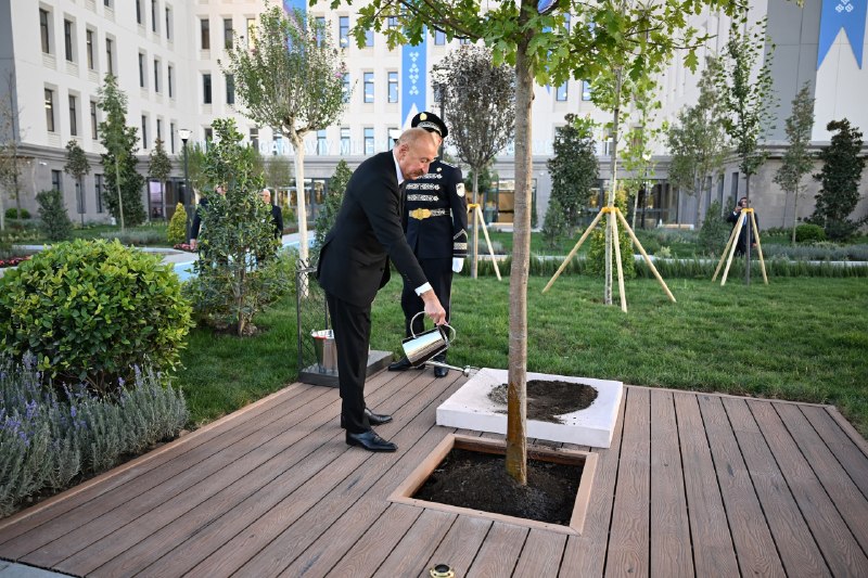 Oʻzbekiston Prezidenti Shavkat Mirziyoyev va Ozarbayjon Prezidenti Ilhom Aliyev Yangi Toshkentda Nizomiy nomidagi Oʻzbekiston Milliy pedagogika universitetining yangi kampusini ochish marosimida ishtirok etdilar.