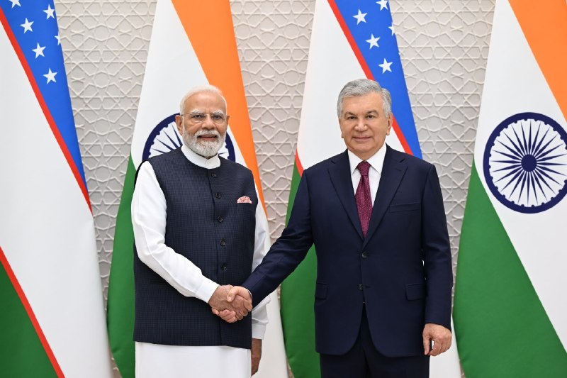 Ko‘ksaroy qarorgohida O‘zbekiston Respublikasi Prezidenti Shavkat Mirziyoyev va Hindiston Respublikasi Bosh vaziri Narendra Modining muzokaralari bo‘lib o‘tdi.