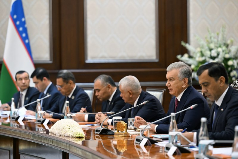 Ko‘ksaroy qarorgohida O‘zbekiston Respublikasi Prezidenti Shavkat Mirziyoyev va Hindiston Respublikasi Bosh vaziri Narendra Modining muzokaralari bo‘lib o‘tdi.