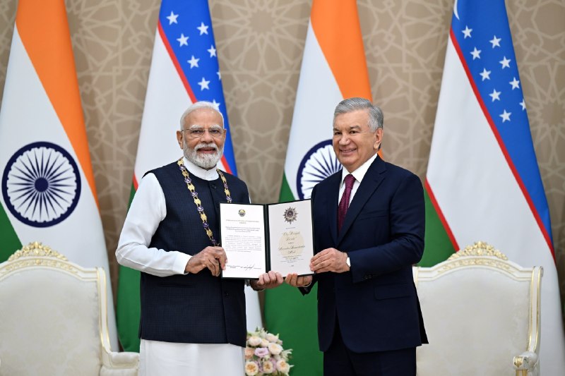 Koʻksaroy qarorgohida Hindiston Respublikasi Bosh vaziri Narendra Modiga Oʻzbekiston Respublikasining “Oliy Darajali Doʻstlik” ordenini topshirish marosimi boʻlib oʻtdi.