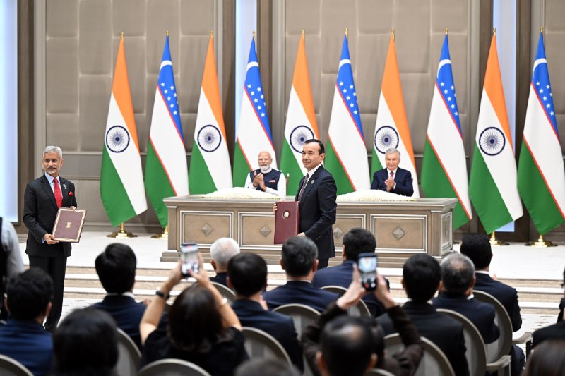Oʻzbekiston Respublikasi Prezidenti Shavkat Mirziyoyev va Hindiston Bosh vaziri Narendra Modi ishtirokida ikki tomonlama hujjatlarni imzolash marosimi boʻlib oʻtdi.
