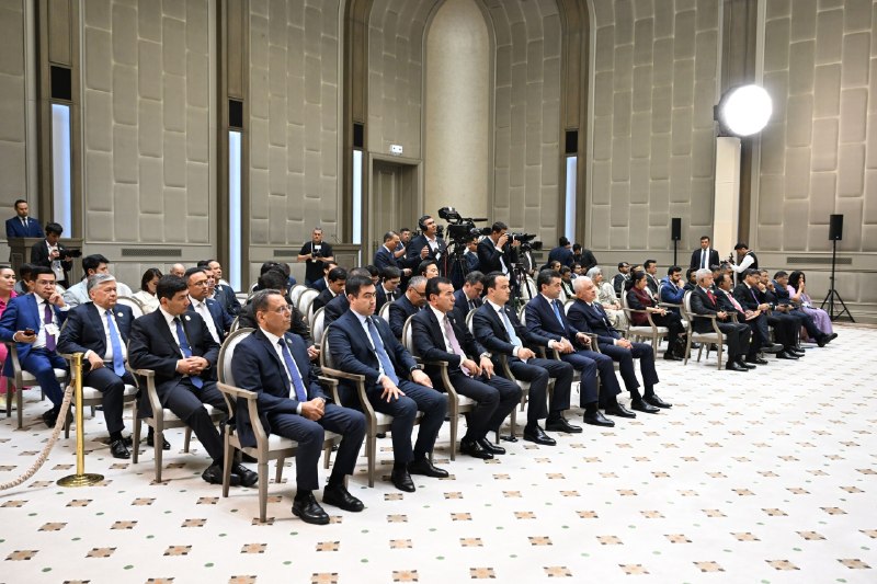 Oʻzbekiston Respublikasi Prezidenti Shavkat Mirziyoyev va Hindiston Bosh vaziri Narendra Modi ishtirokida ikki tomonlama hujjatlarni imzolash marosimi boʻlib oʻtdi.