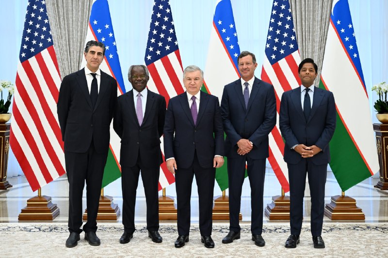 Oʻzbekiston Respublikasi Prezidenti Shavkat Mirziyoyev AQShning “BlackRock” kompaniyasi direktorlar kengashi aʼzosi va katta boshqaruvchi direktori Adebayo Ogunlesini qabul qildi.