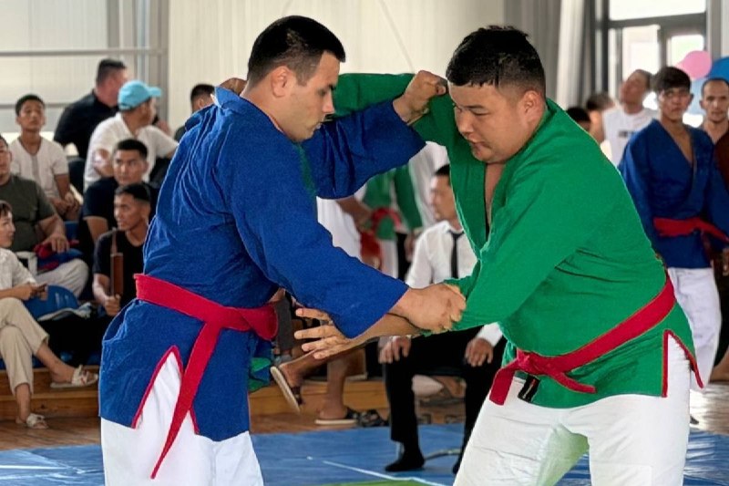 📍 Nukus shahrida 🖐 "Besh tashabbus olimpiadasi" doirasida sportning kurash turidan o‘g‘il bolalar va qizlar o‘rtasida "Bosh prokuror kubogi"ning Qoraqalpog‘iston Respublikasi bosqichi bo‘lib o‘tdi.
